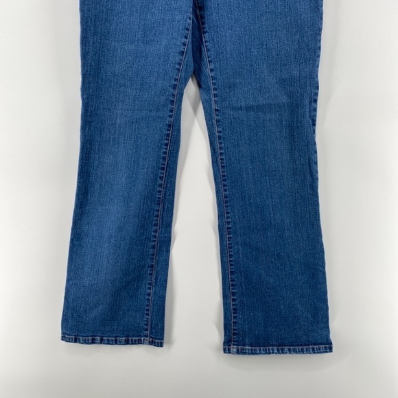 Bestow Jeans Women's Size 14P Front Rear Pockets Denim Blue Belt Loops - Picture 3 of 13